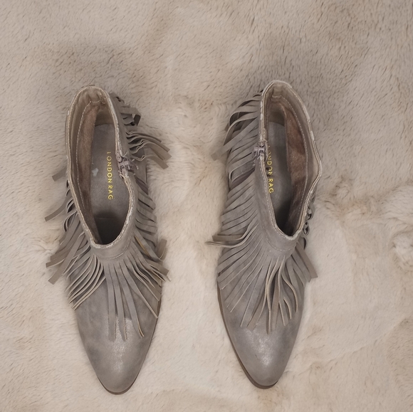 London Rag Western Metallic Grey Fringe Bohemian Block Heel Ankle Bootie - Picture 5 of 12